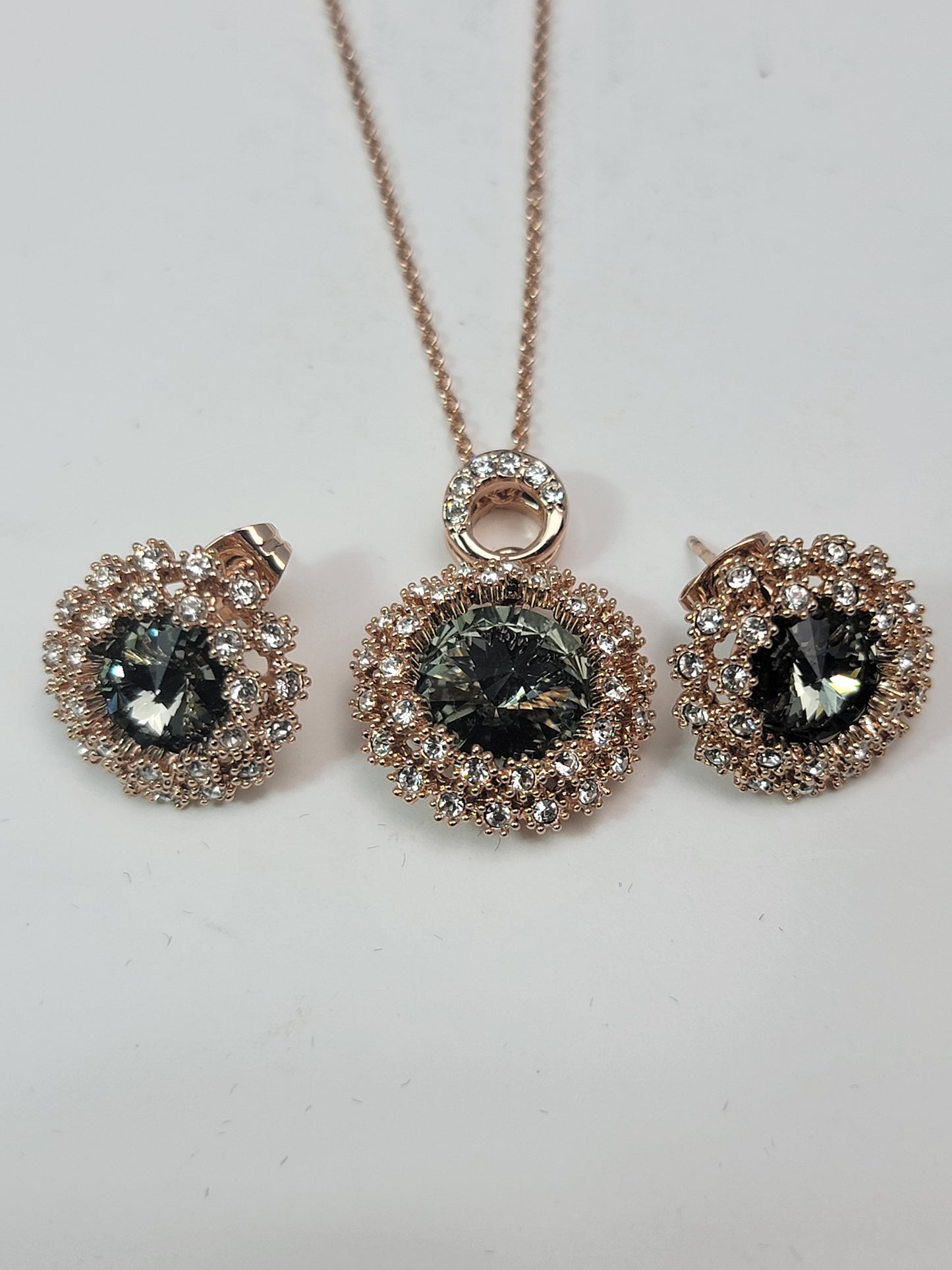 golden necklace, with diamond eye, 3 different colors